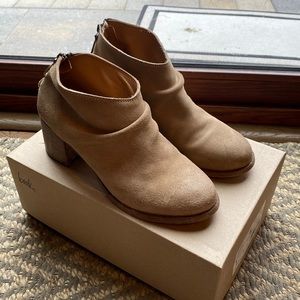 Beek Eaglet Stone suede bootie - size 8